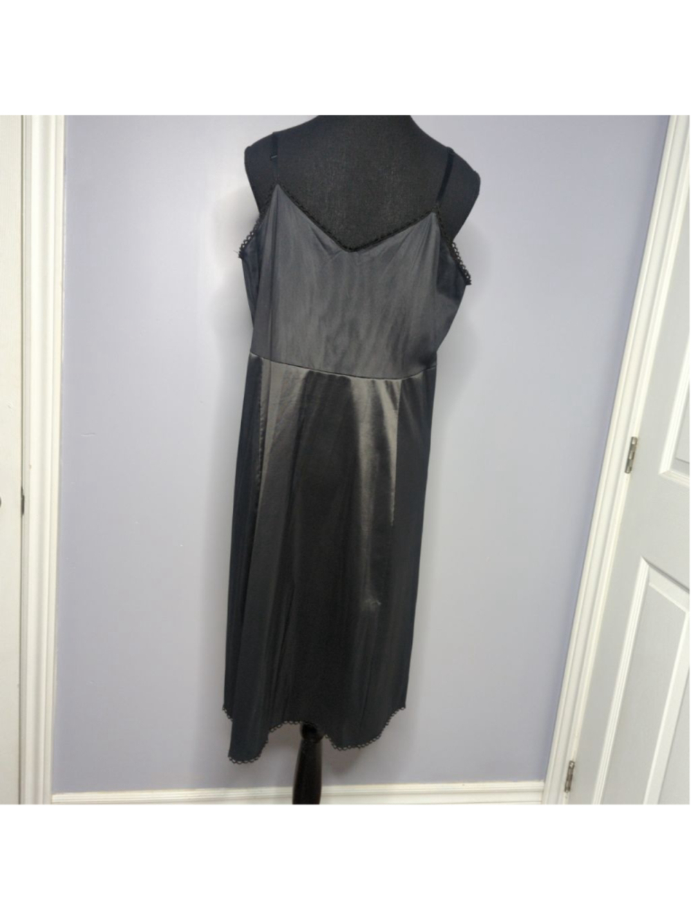 Vtg 60s 70s Van Raalte Black Nylon Lace Trim Slip Dress 40 Average - Picture 4 of 13